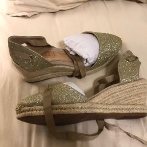 Schultz Glitter Wedges
